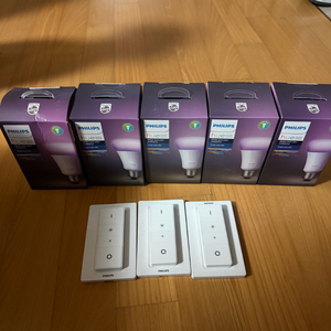 필립스 Hue 전구 A60 + 스위치