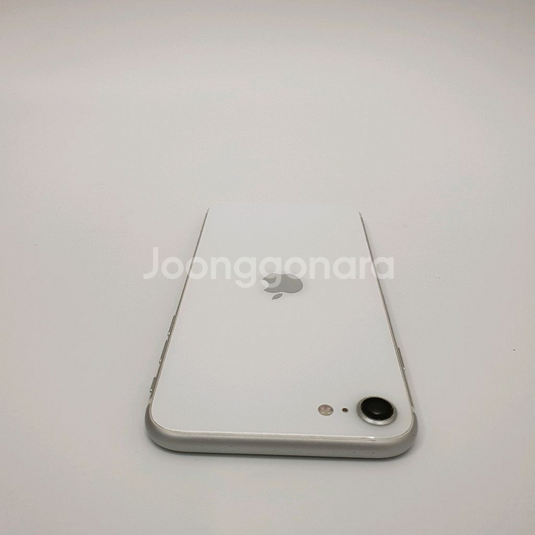 아이폰SE2 128GB 화이트 색상 판매합니다! (배터리100%)--3