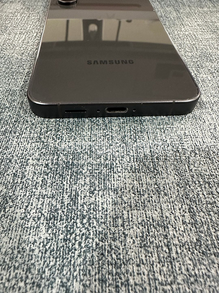 (새상품급) 갤럭시S24FE 256G 블랙 25년 5월개통 무잔상 보증OK 45만원 판매해요--6