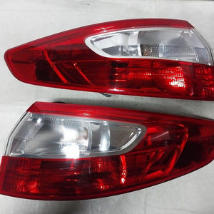 뉴SM3 L38 순정 테일램프 데루등 후미등 이미지