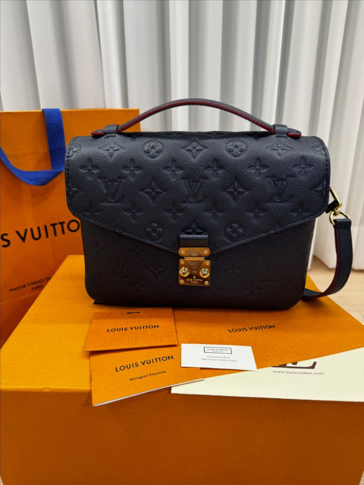 루이비통 포쉐트메티스 토트 숄더백 이미지