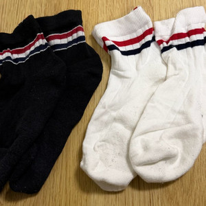 톰브라운 양말 흰/남. 2세트.