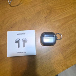 삼성 갤럭시 버즈3 실버