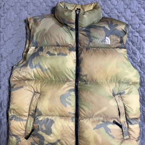 노스페이스 700 중앙로고 카모 패딩 조끼 베스트 XL