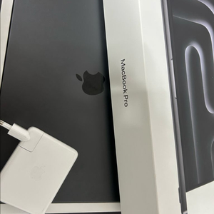 맥북 프로 16인치 M3 Pro 풀박스