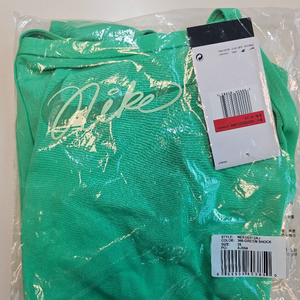 나이키 헤리티지 그린쇼크 28