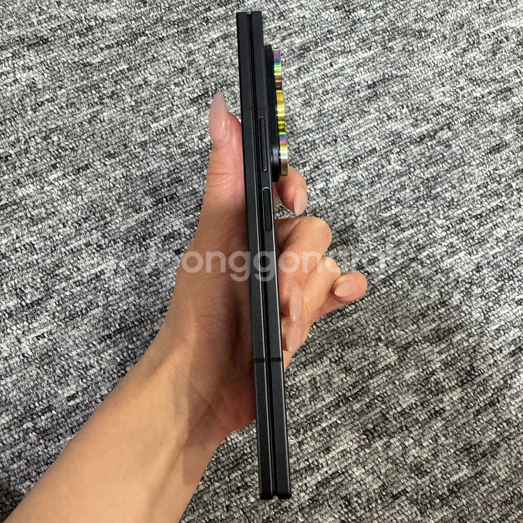 상태SS급 갤럭시Z폴드7 256기가 블랙 공기계 중고폰 알뜰폰 유심기변 최신폰 업무폰 게임폰 삼성폰--7