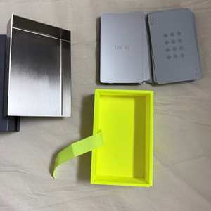 디올옴므 트럼프카드