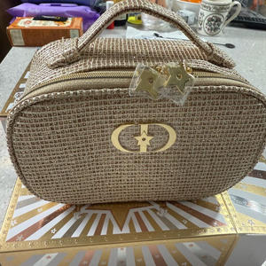 디올 홀리데이 파우치