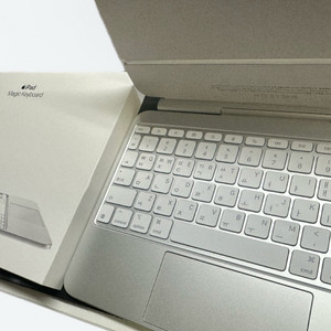 애플 아이패드 프로 11인치 M4 매직 키보드 화이트