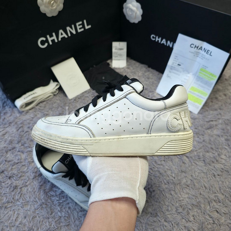 {CLOSET}[37][풀구성+인보이스]샤넬 테니스 백로고 스니커즈(인보이스보유)--1