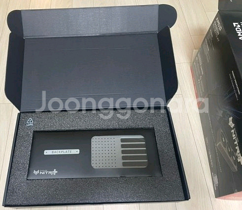 사파이어 9070 XT 니트로 그래픽카드--1