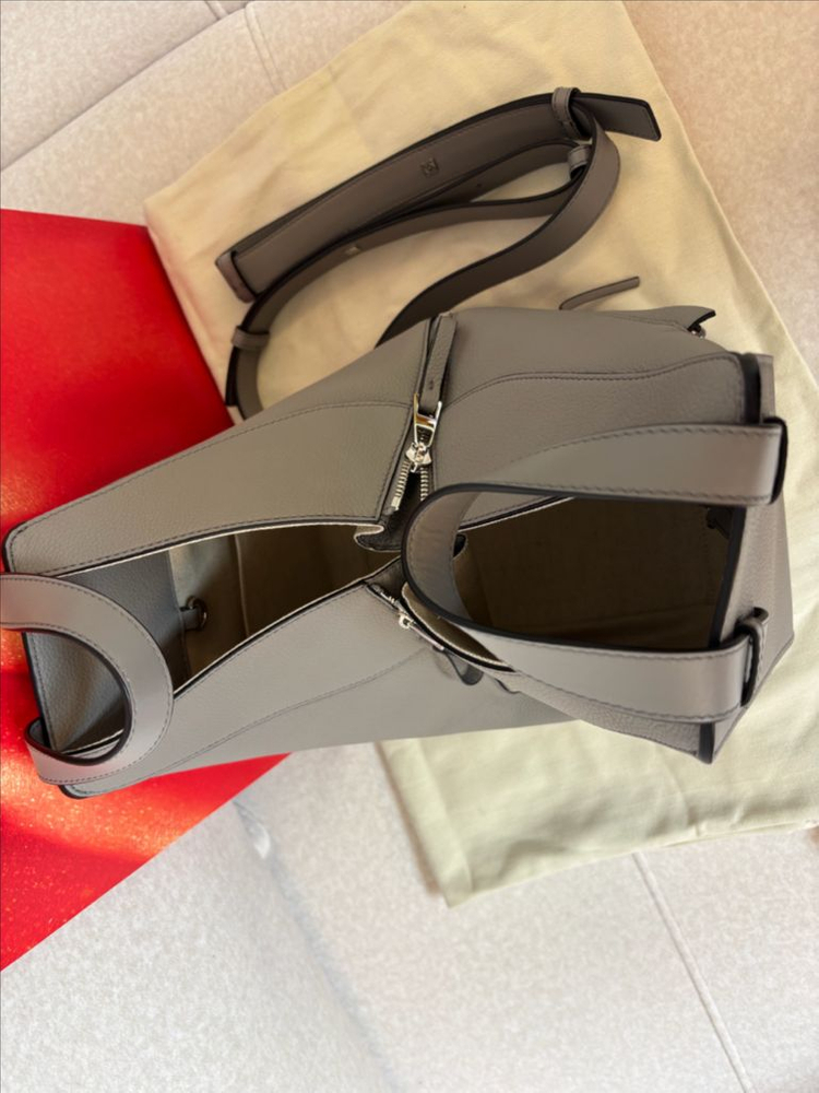 [정품] 로에베 해먹백 스몰 그레이 새상품--2