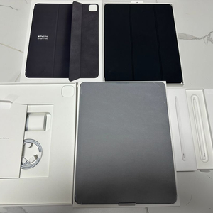 아이패드 프로 6세대 m2 12.9 128g wifi 풀셋 판매합니다.