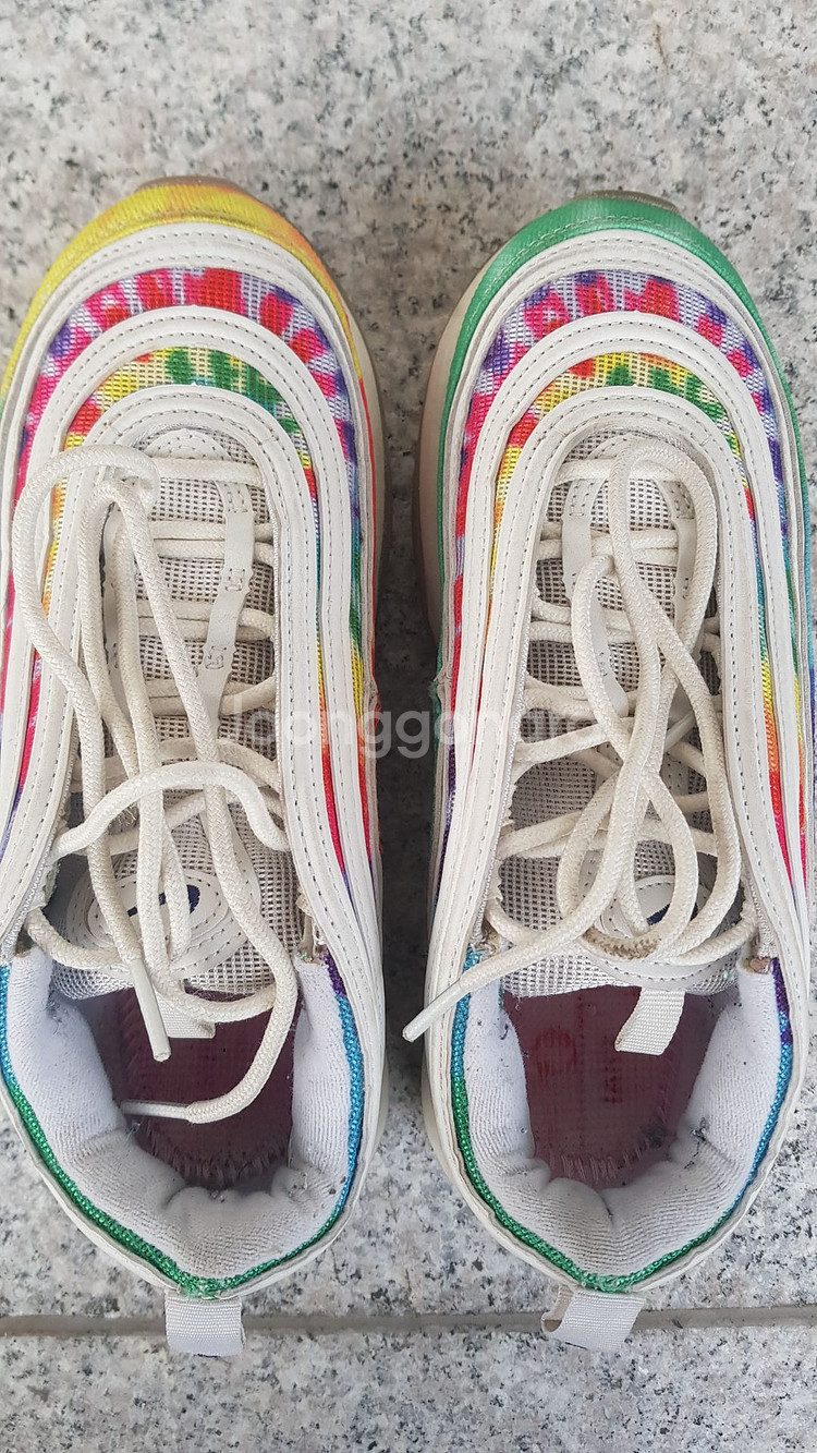 나이키 에어맥스97 airmax97 무지개 235 저렴히 팝니다--2