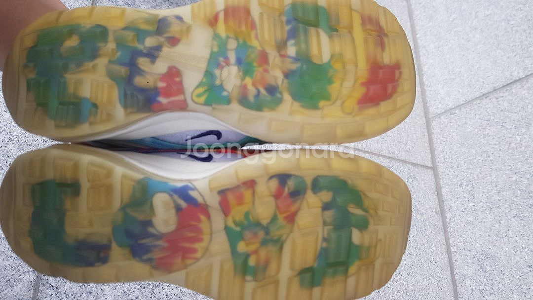 나이키 에어맥스97 airmax97 무지개 235 저렴히 팝니다--6