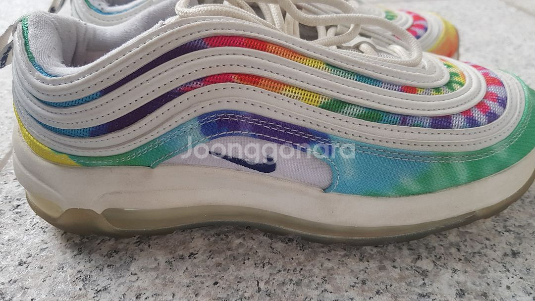 나이키 에어맥스97 airmax97 무지개 235 저렴히 팝니다--4