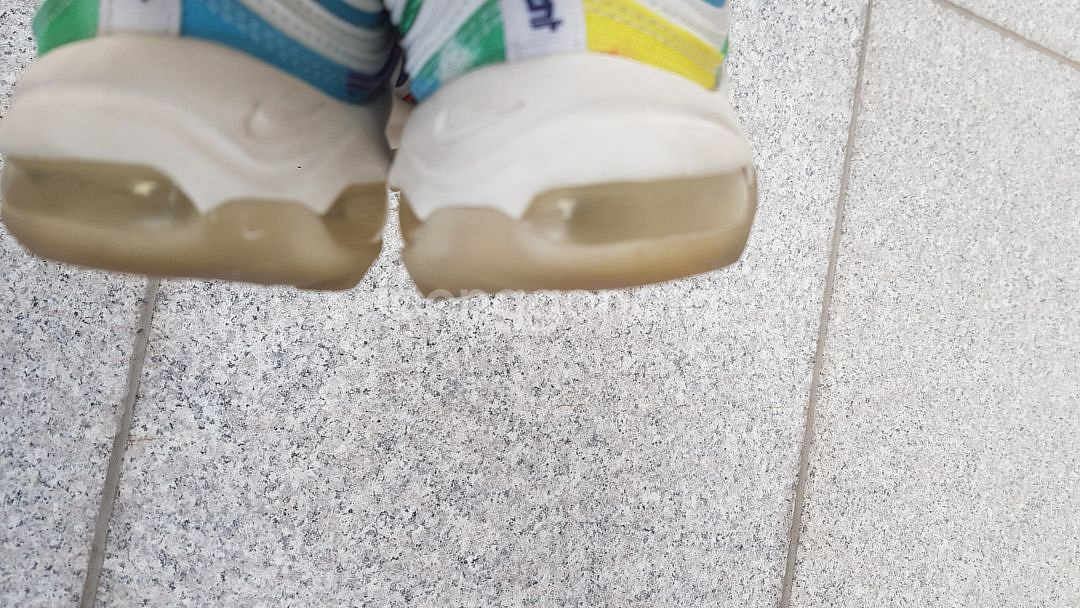 나이키 에어맥스97 airmax97 무지개 235 저렴히 팝니다--5
