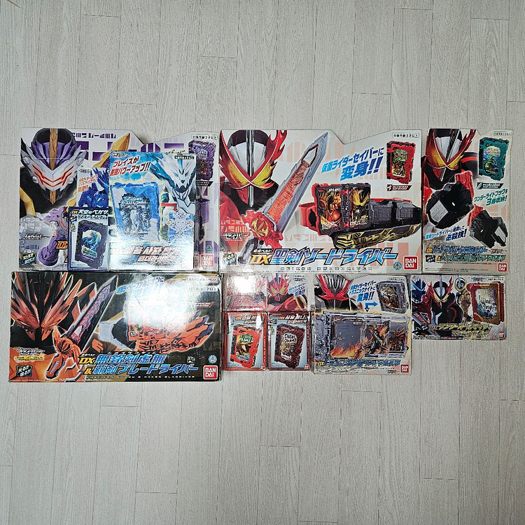 가면라이더 세이버 DX 성검 소드라이버 외 9종--0