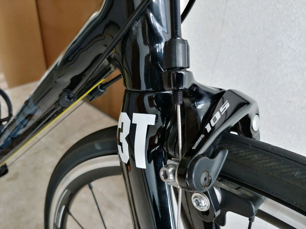 로드, 시마노 105, 풀카본, 트리곤 도미너스 105 R7000 이미지