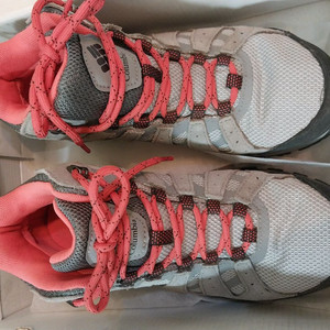 컬럼비아 여성 등산화 245