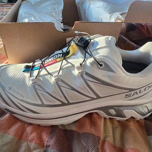 살로몬 xt6 고어텍스 gtx 285사이즈 새상품 정품