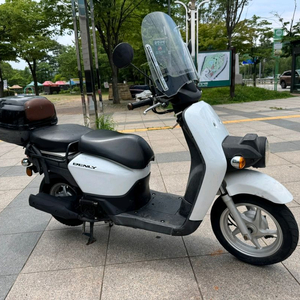 혼다 벤리110 18년형 화이트컬러 판매합니다