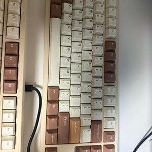 스웨그키 EVO80 크림 oat축 알루미늄 기계식 키보드