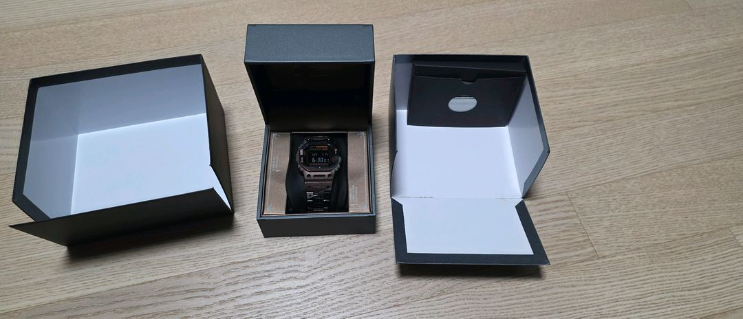 G-SHOCK GMW-B5000TVB-1DR 티타늄 이미지