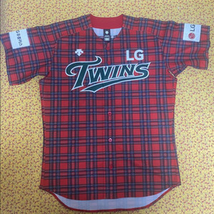 lg트윈스 엘지트윈스 썸머크리스마스 유니폼 팝니다.(110)