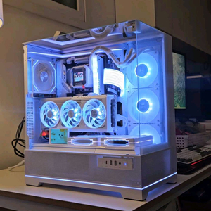 7800x3d / rx9070xt 화이트 고사양 본체