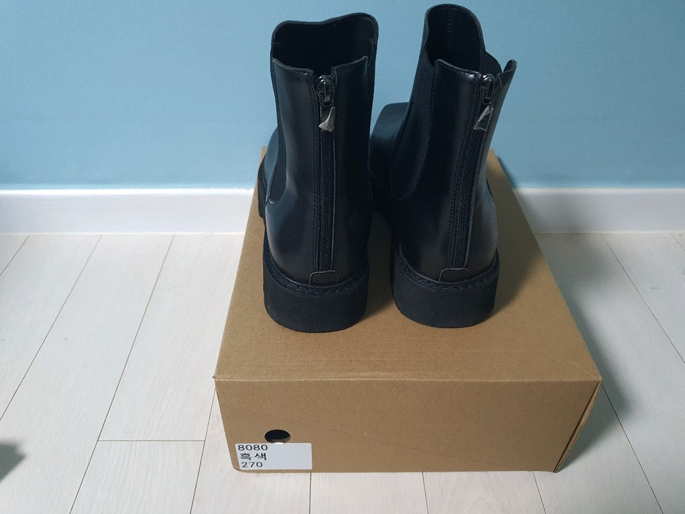 블랙 스퀘어토 첼시 부츠 270 사이즈 이미지