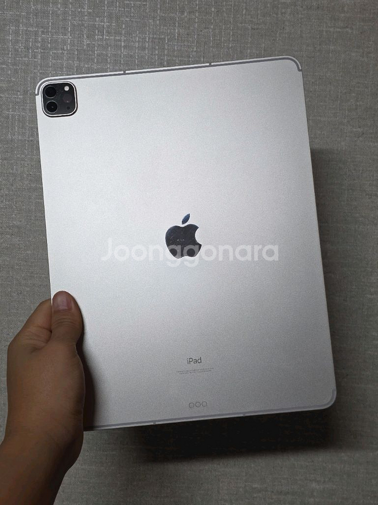 아이패드 프로 5세대 12.9인치 실버 2TB 셀룰러+wifi 최고사양 + 정품 스마트폴리오 S급 130만--1