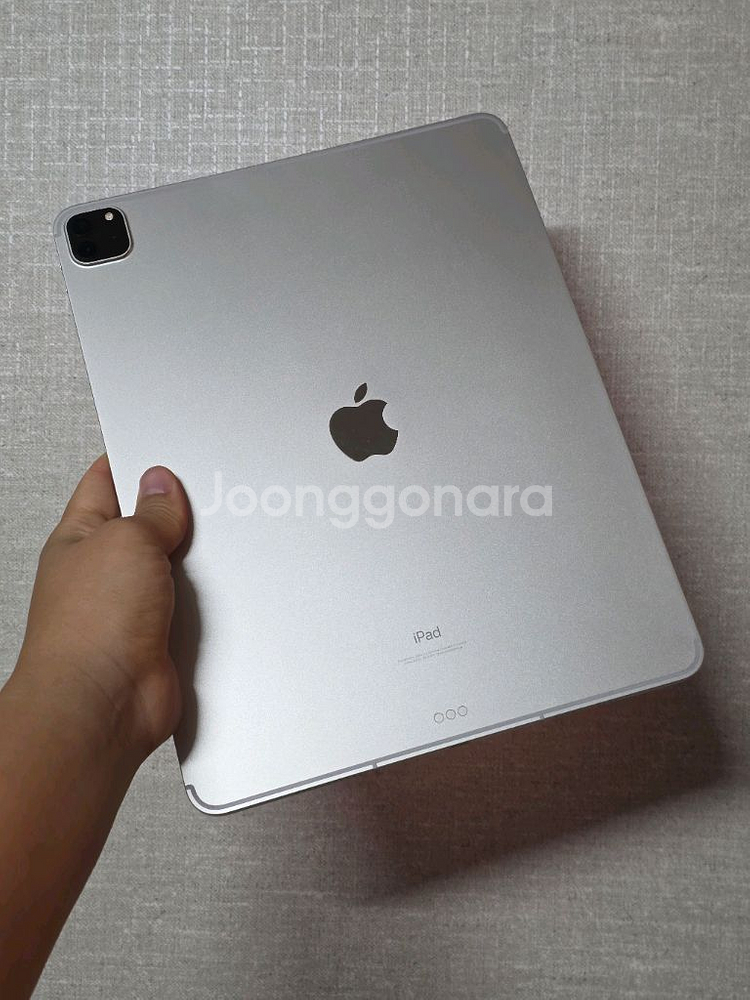 아이패드 프로 5세대 12.9인치 실버 2TB 셀룰러+wifi 최고사양 + 정품 스마트폴리오 S급 130만--2