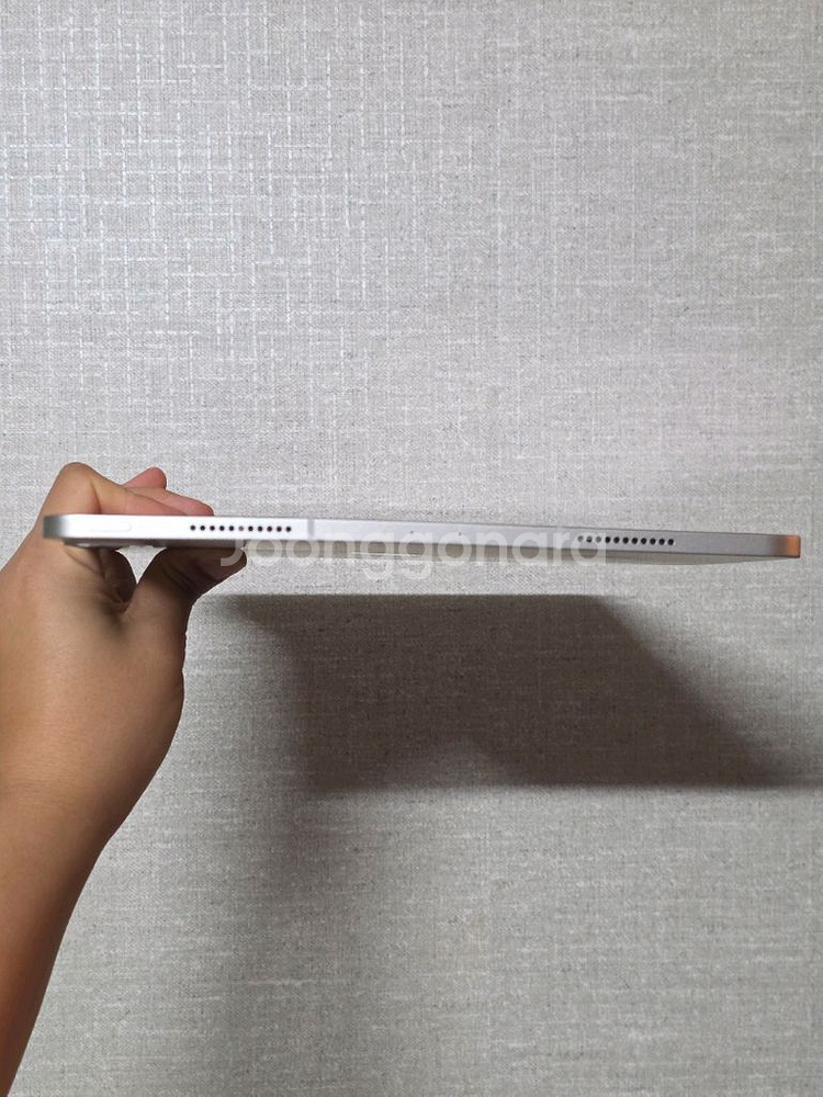 아이패드 프로 5세대 12.9인치 실버 2TB 셀룰러+wifi 최고사양 + 정품 스마트폴리오 S급 130만--5