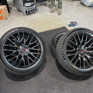 휠(PR0020)19인치+타이어(PS5) 판매