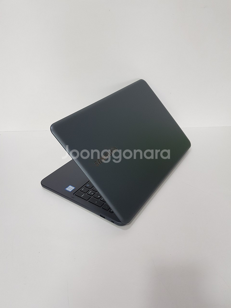 225번 삼성 15인치 UHD 포토샵 영상편집 중고노트북--2