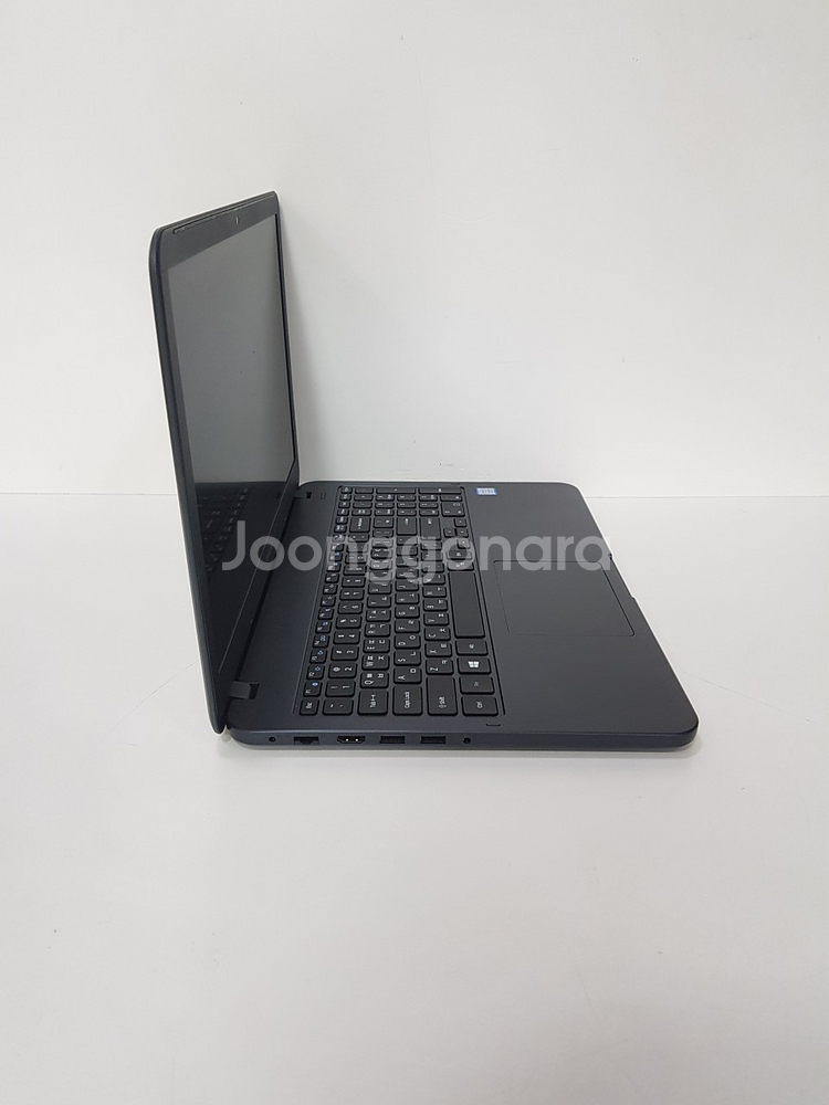 225번 삼성 15인치 UHD 포토샵 영상편집 중고노트북--3