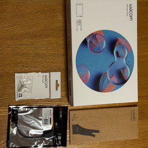 와콤 인튜어스 프로 PTH-460 팝니다(미개봉급+추가구성품)