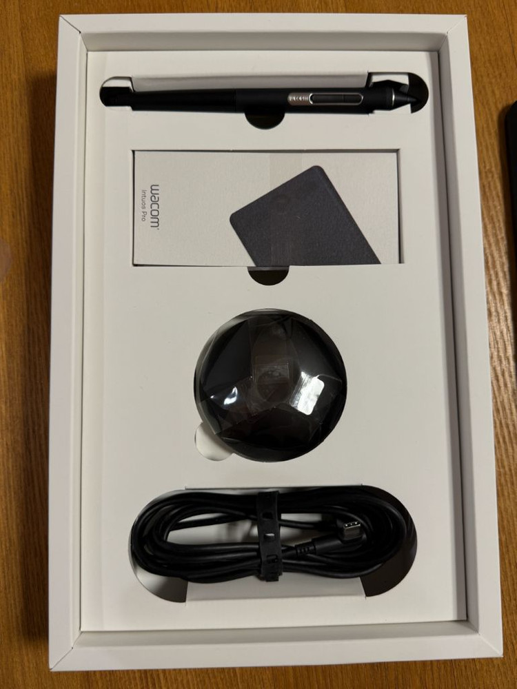 와콤 인튜어스 프로 PTH-460 팝니다(미개봉급+추가구성품)--3