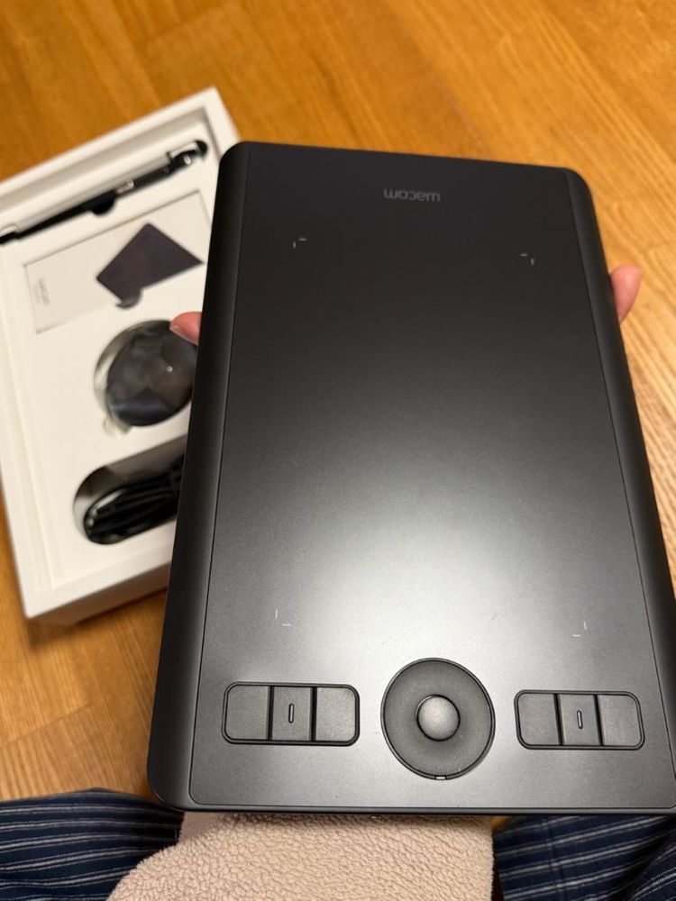 와콤 인튜어스 프로 PTH-460 팝니다(미개봉급+추가구성품)--5