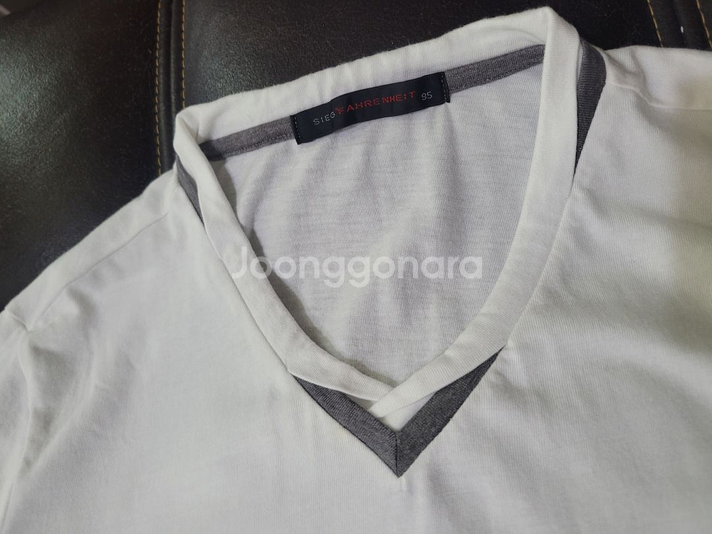 지이크(SIEG) M 흰색 브이넥 긴팔티셔츠 (주)신원(지오지아 엠비오 티아이포맨 커스텀멜로우)--1