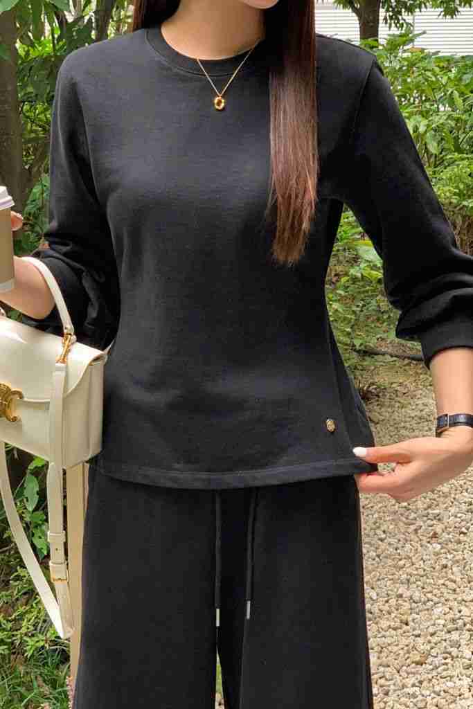 지수다움 J lounge 라운지 탑 크롭 맨투맨 블랙 S 새상품--2