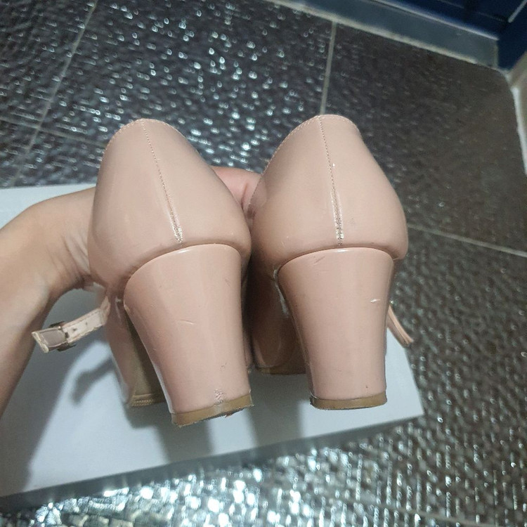 여성 핑크 베이지 스트랩 구두 230 메리제인 펌프스 유광 에나멜 미들힐 이미지