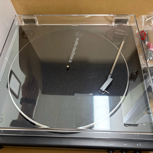 오디오테크니카 턴테이블 + LP 다수(거의 미사용) 묶음판매