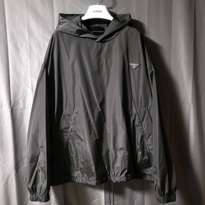 [M size/ 실측 110]프라다 리나일론 후드 아노락