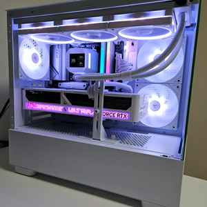 9800X3D RTX5080 고사양 화이트 데스크탑