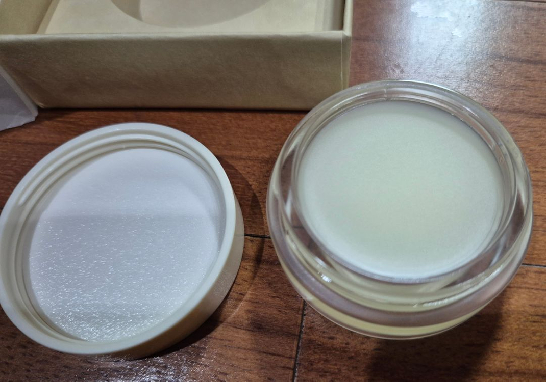 논픽션 바닐라 너리싱 비건 립밤--2