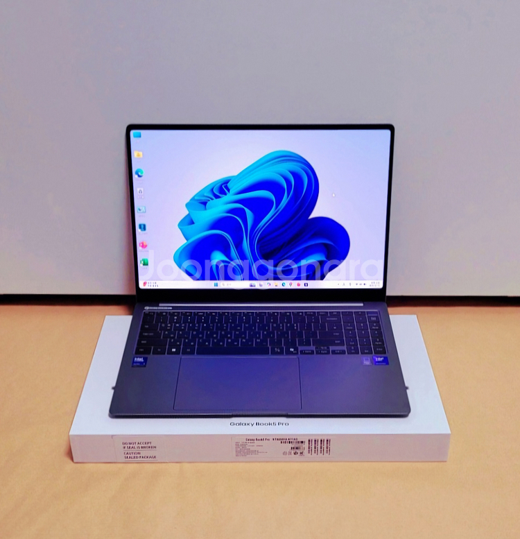 [갤럭시북5Pro] 단순개봉 Ultra i7. 16인치 고사양 급처합니다. (총30시간사용)--1