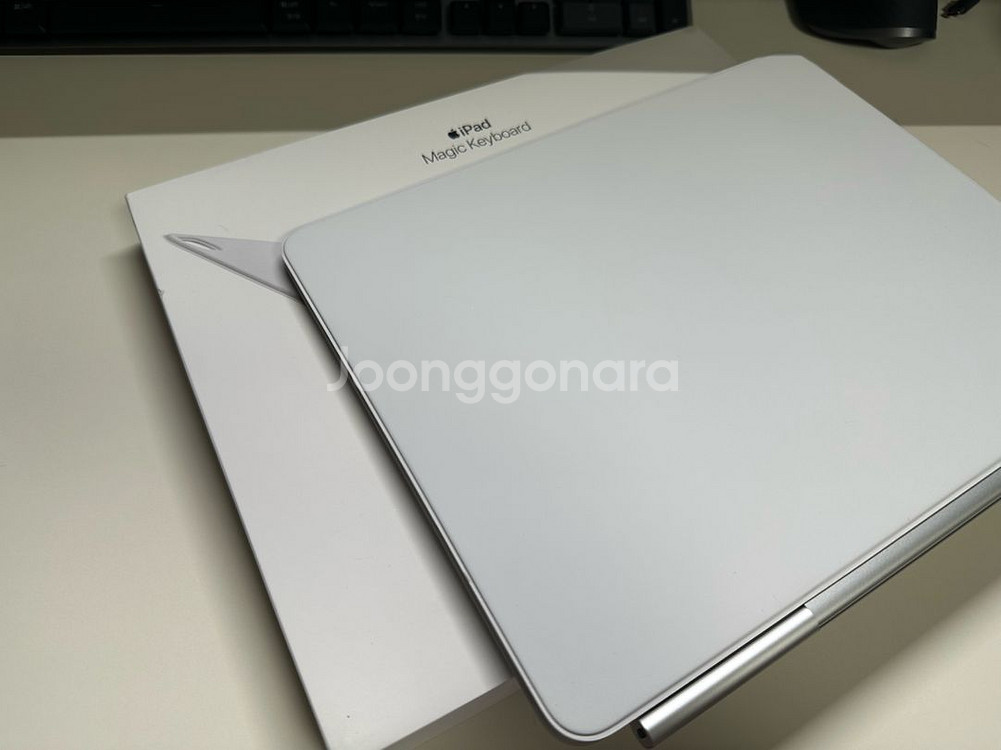 애플 정품 아이패드 에어 13인치 (M2, M3 용) 매직키보드--7
